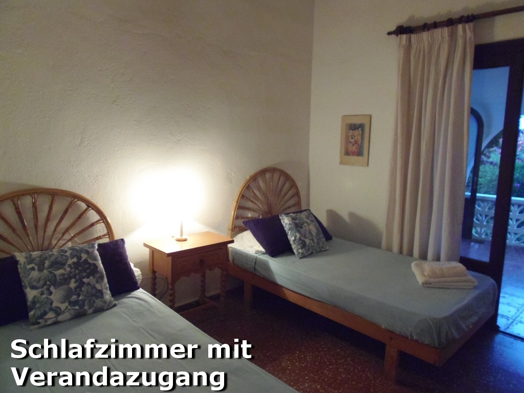 Zweites Schlafzimmer mit Verandazugang